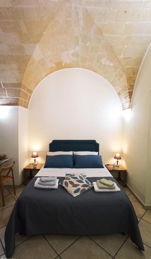 Palazzo Saraceno Apartment-Taras Tarent Zewnętrze zdjęcie